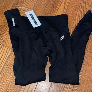 Doyoueven blackout impact seamless leggings NWT